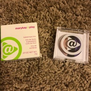 Mary Kay at play baked eye trio Purple Mauve